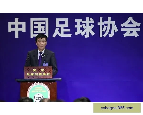科米索重金投入收效有限 佛罗伦萨俱乐部遭遇舆论质疑